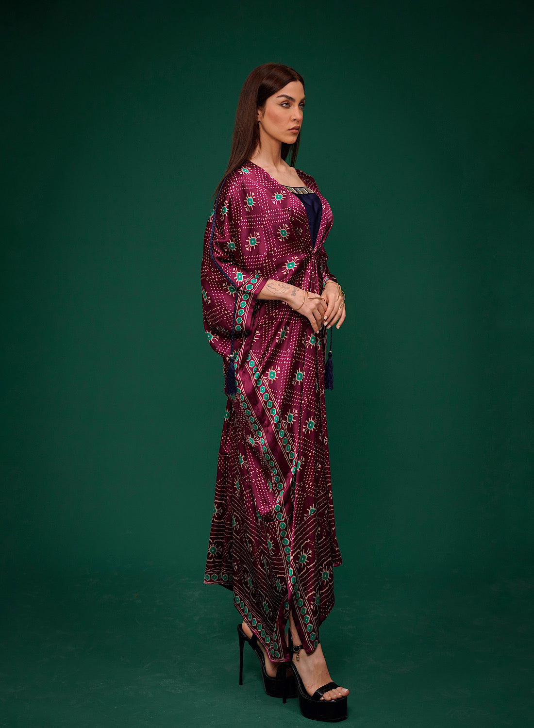 Naqsh kaftan (purple)