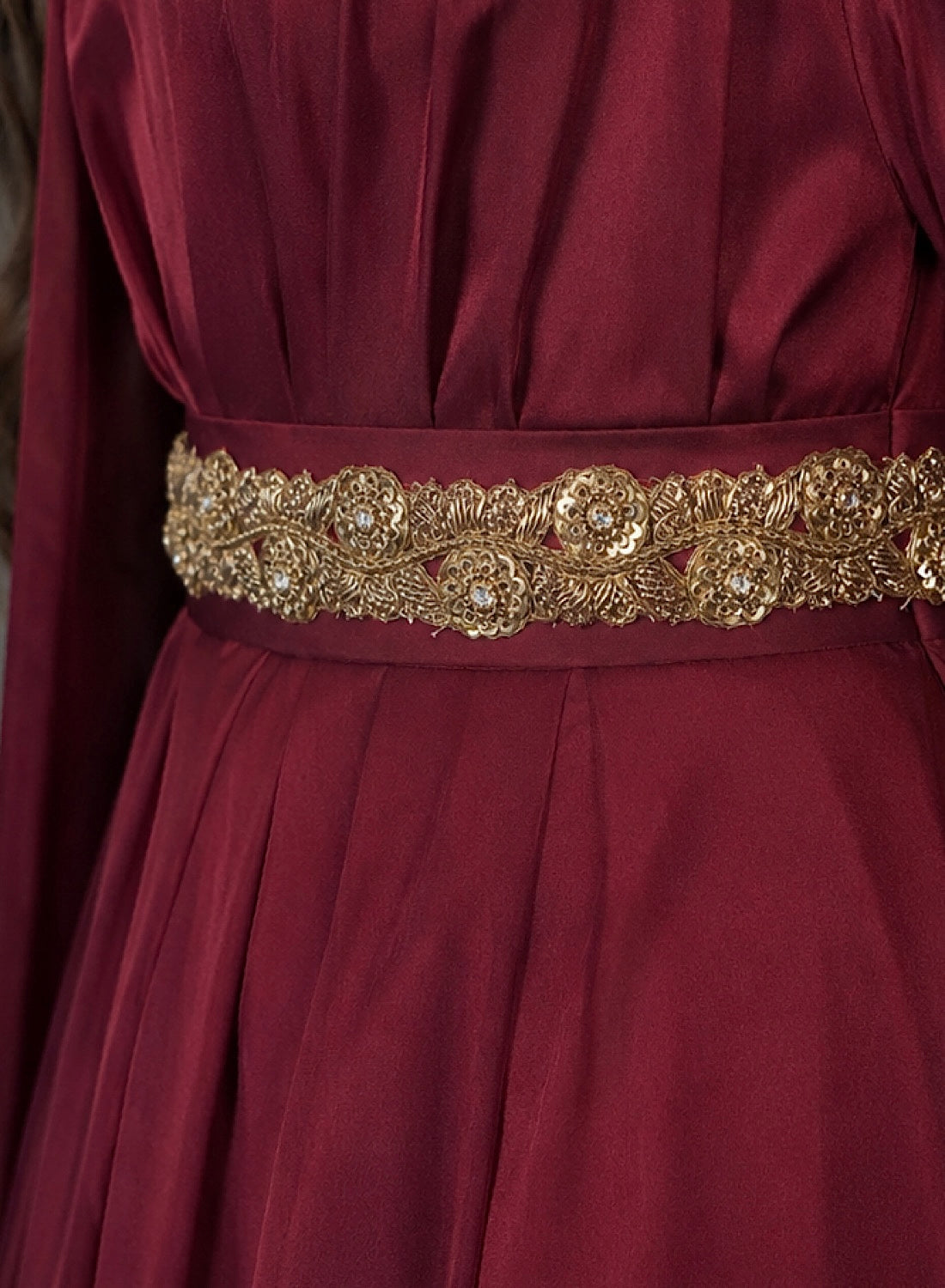 RED SIGNATURE DRAPE