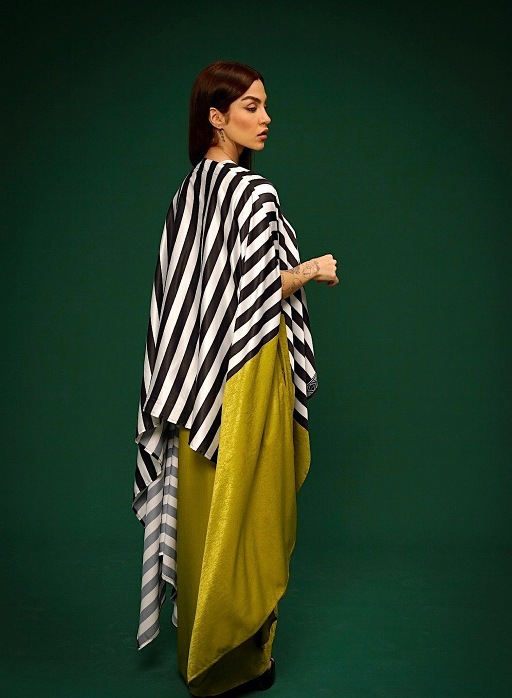 Pleated dress Cape set