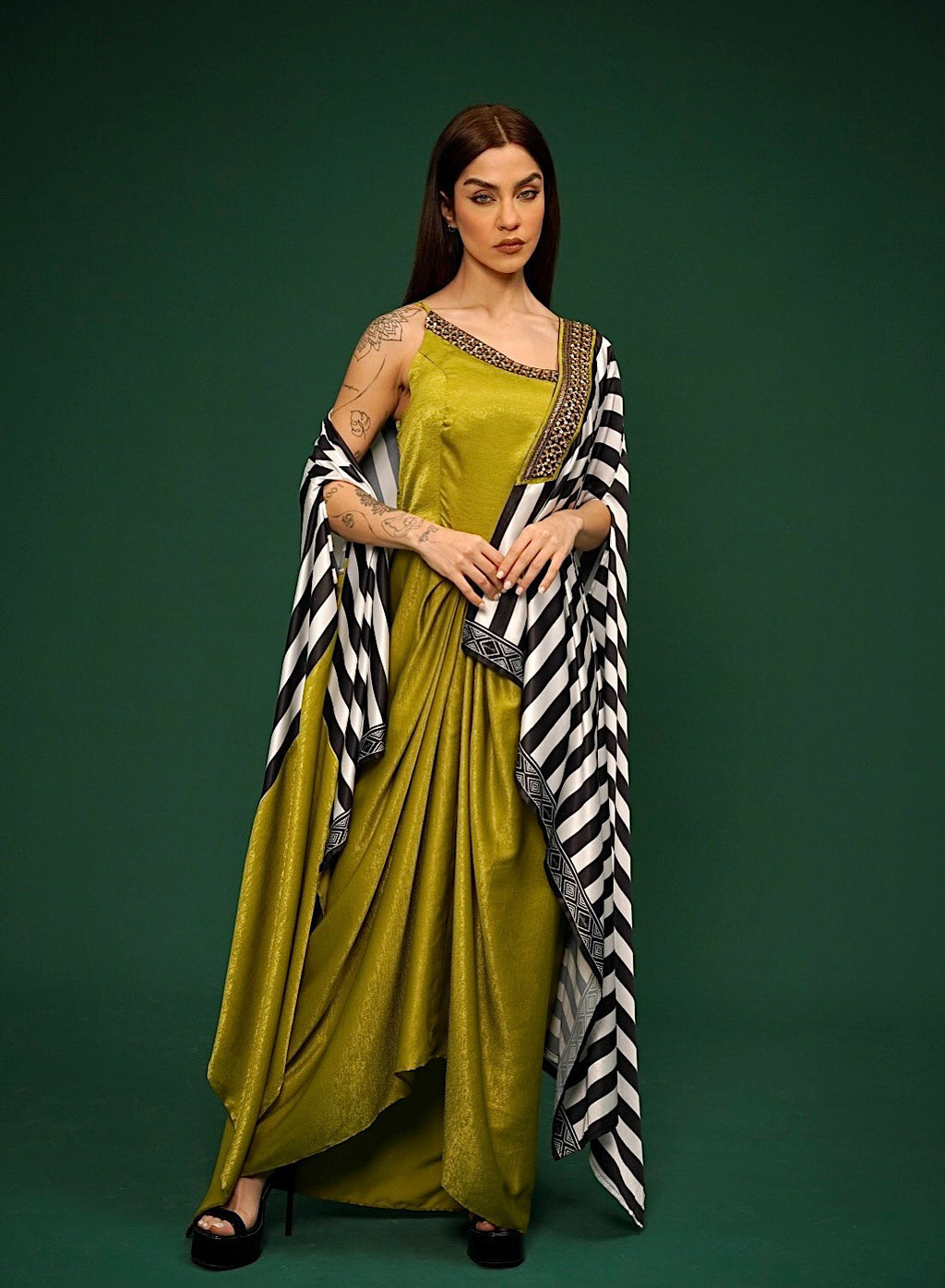 Pleated dress Cape set