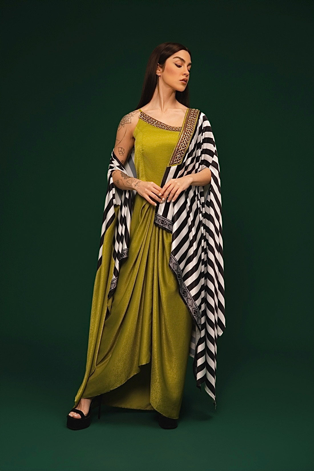 Pleated dress Cape set