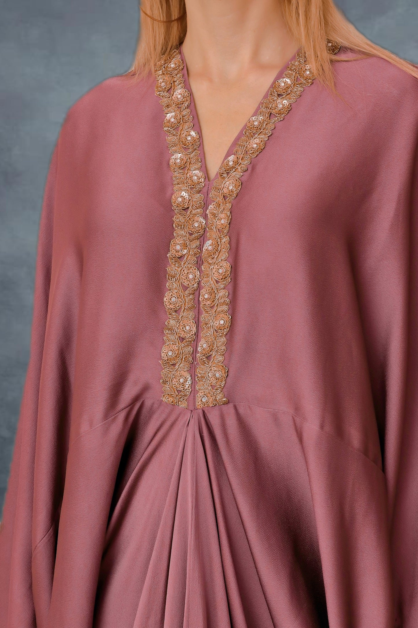 Elegant mauve kaftan